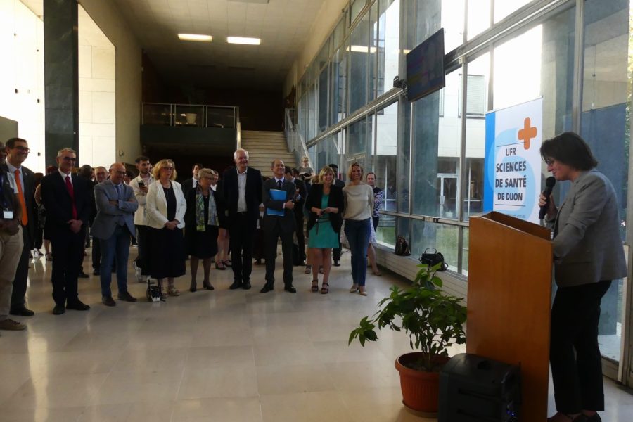 Nathalie Albert-Moretti (Rectrice de la région académique Bourgogne-Franche-Comté) pour l'inauguration de la filière Odontologie à l'UFR des Sciences de Santé